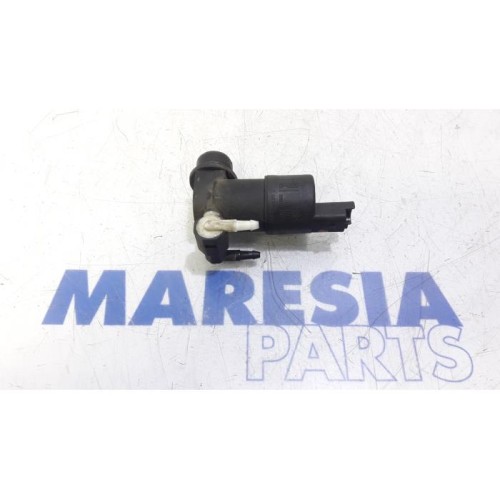 Peugeot - 207 - Scheibensprüherpumpe vorne