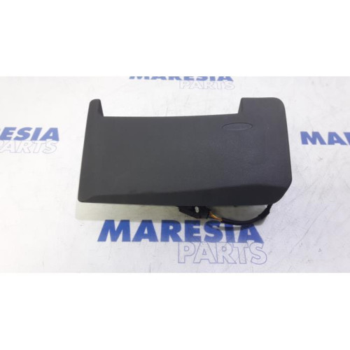 Citroen - C5 - Knee airbag, left