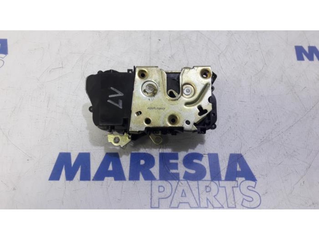Citroen - C5 - Door lock mechanism 4-door, front left