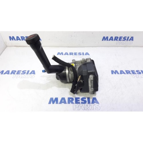 Peugeot - 308 - Power steering pump
