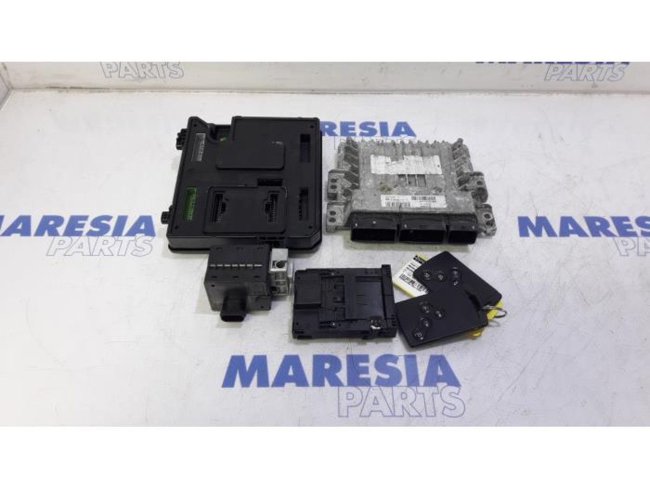 Renault - Scenic - Engine management computer