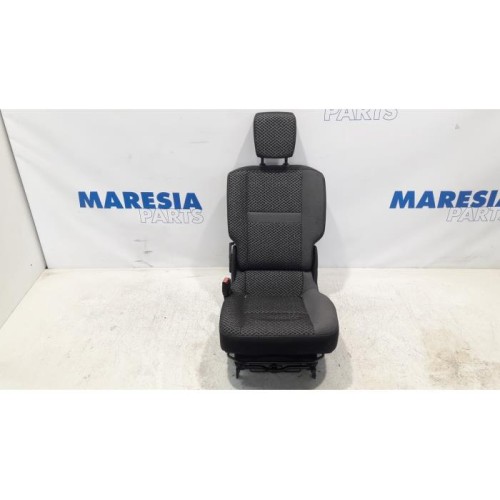 Renault - Scenic - Rear seat