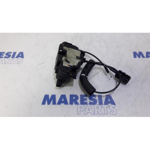 Renault - Scenic - Rear door lock mechanism 4-door, left