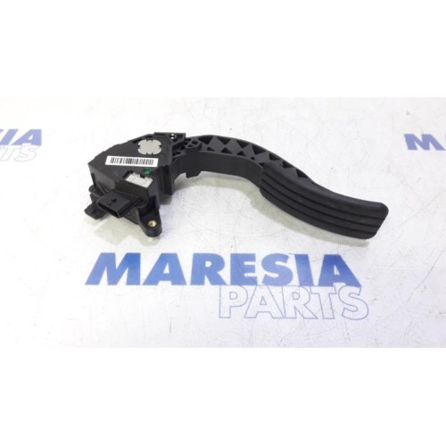 Renault - Scenic - Throttle pedal position sensor