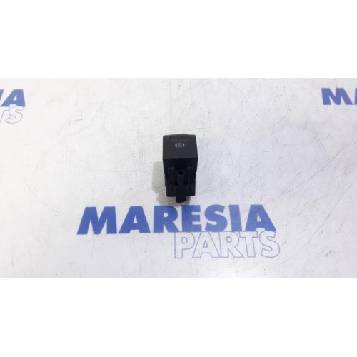 Renault - Scenic - Parking brake switch