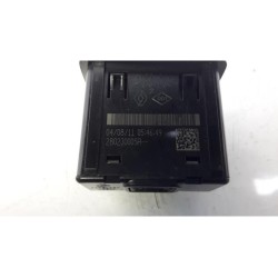 Renault - Scenic - AUX/USB aansluiting