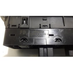 Renault - Megane - Multi-functional window switch