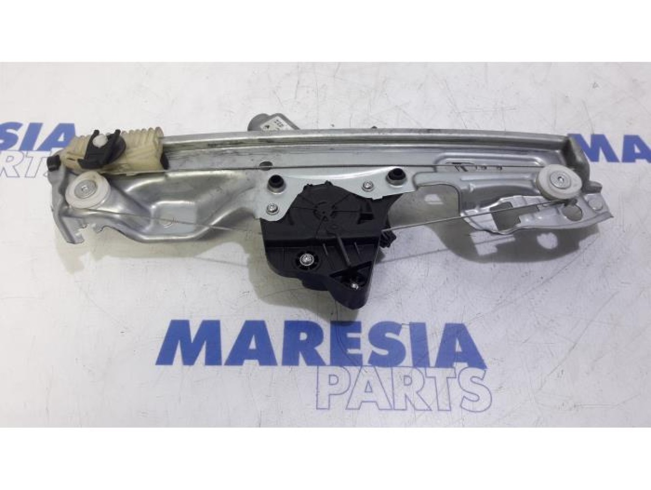 Renault - Megane - Fenstermechanik 4-türig links hinten