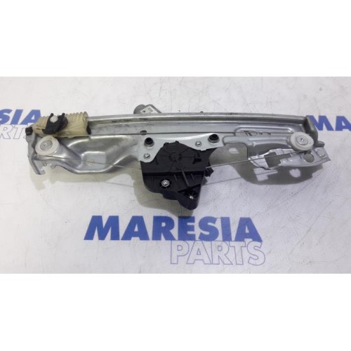 Renault - Megane - Rear door window mechanism 4-door, left