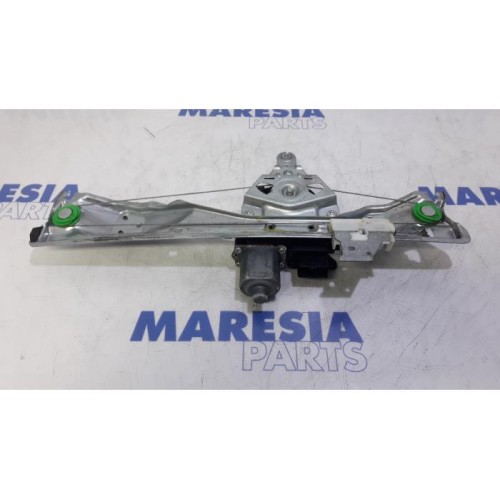 Peugeot - 308 - Rear door window mechanism 4-door, right