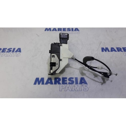 Peugeot - 308 - Front door lock mechanism 4-door, right