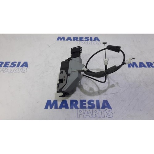 Peugeot - 308 - Rear door mechanism 4-door, right