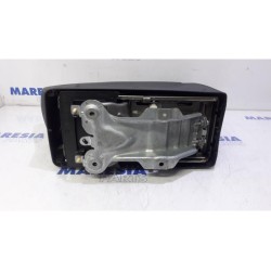 Renault - Scenic - Armrest
