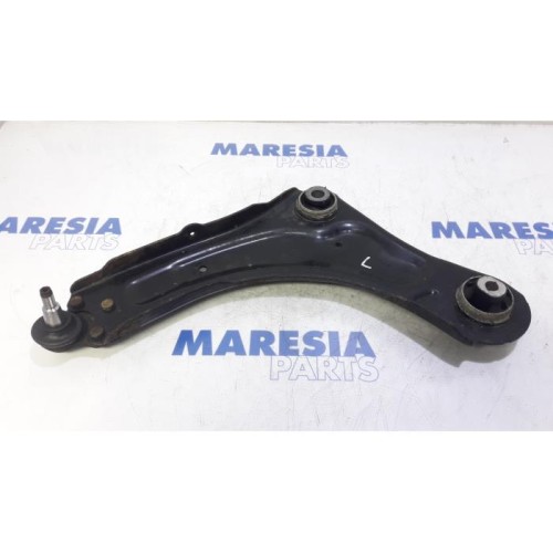 Renault - Scenic - Front lower wishbone, left
