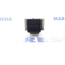 Renault - Scenic - Glow plug relay