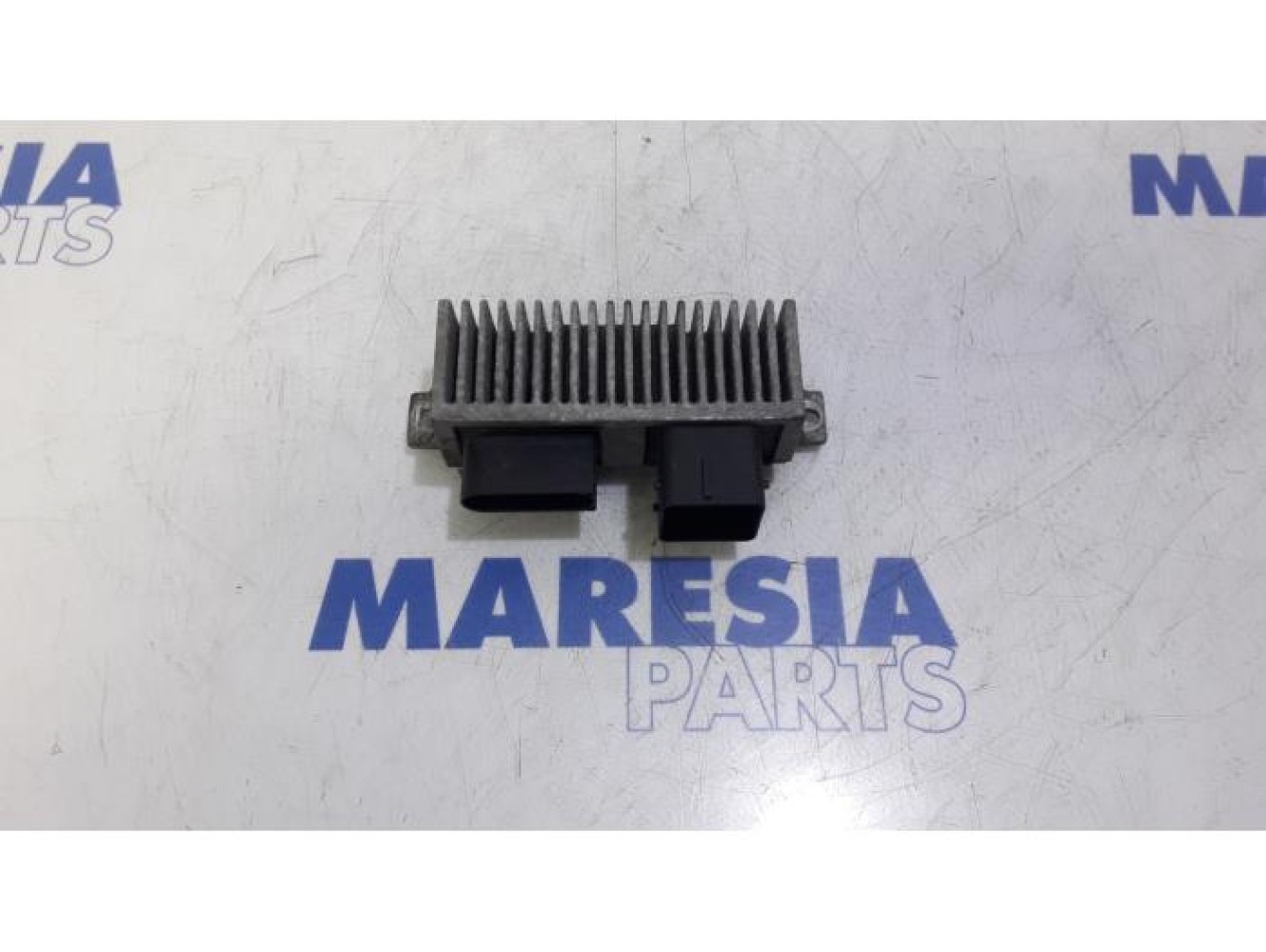 Renault - Scenic - Glow plug relay