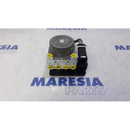 Citroen - C3 Picasso - ABS pump