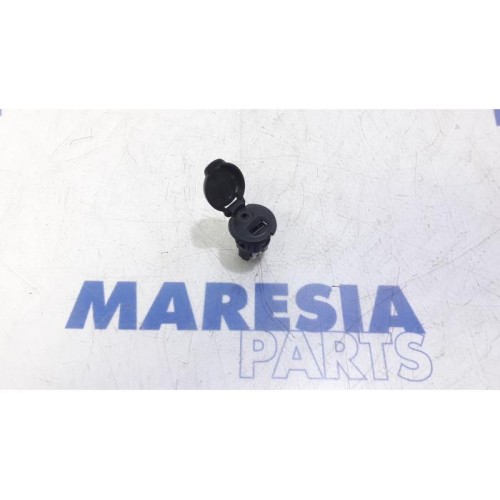 Citroen - C3 Picasso - AUX/USB aansluiting