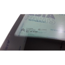 Citroen - DS4 - Rear door window 4-door, left