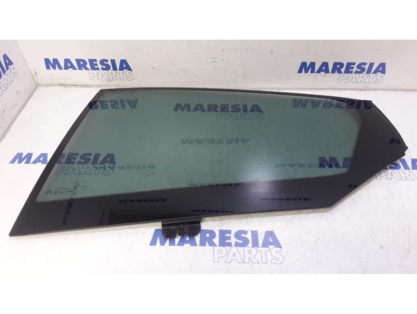 Citroen - DS4 - Rear door window 4-door, left