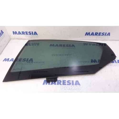 Citroen - DS4 - Rear door window 4-door, left
