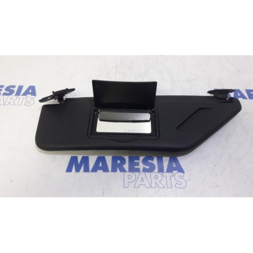 Citroen - DS4 - Sun visor