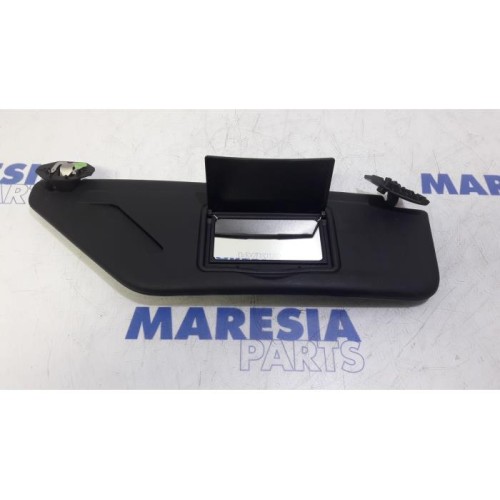 Citroen - DS4 - Sun visor