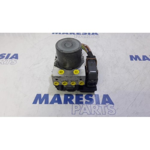 Citroen - DS4 - ABS pump