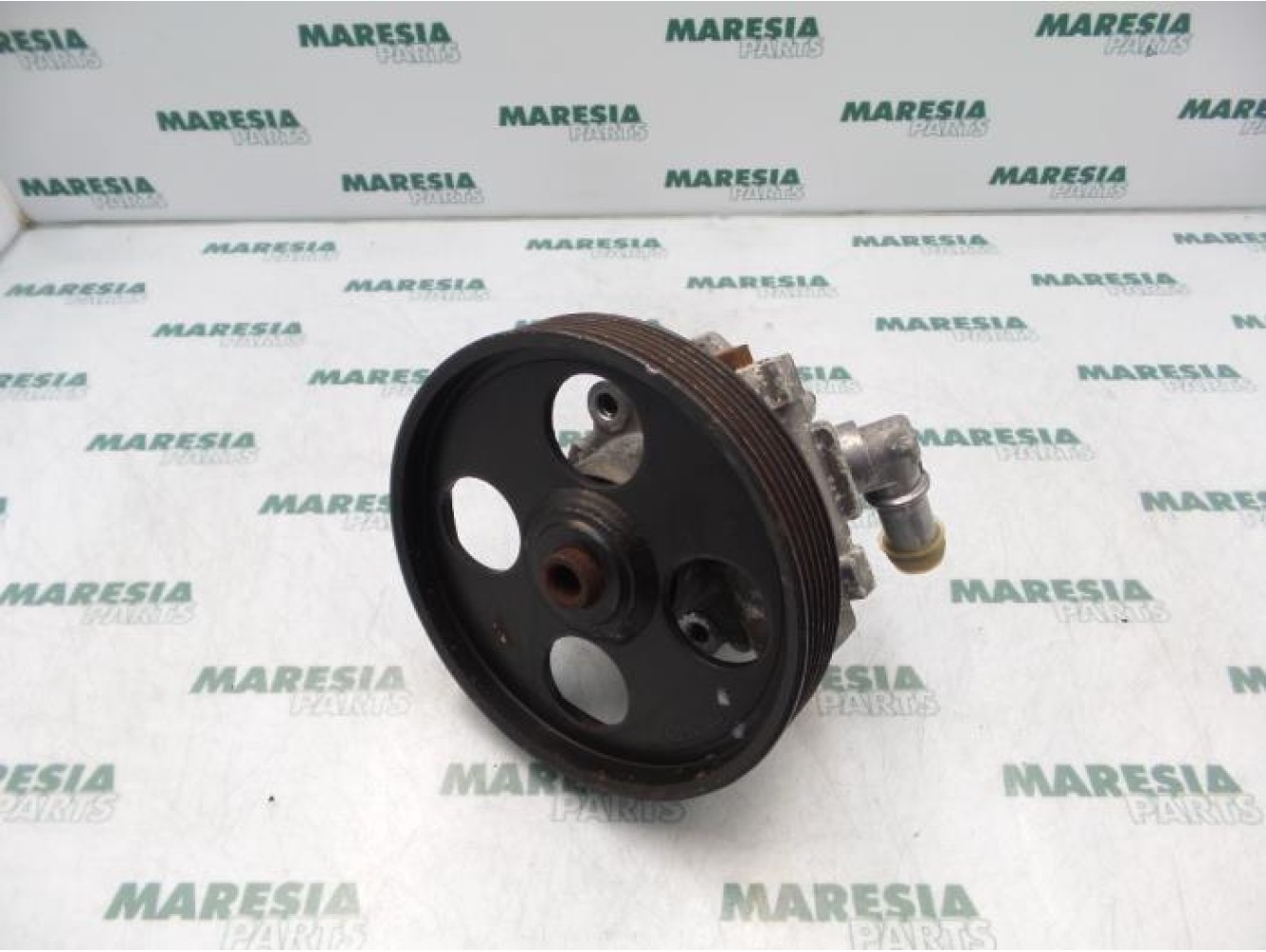 Peugeot - 406 - Power steering pump