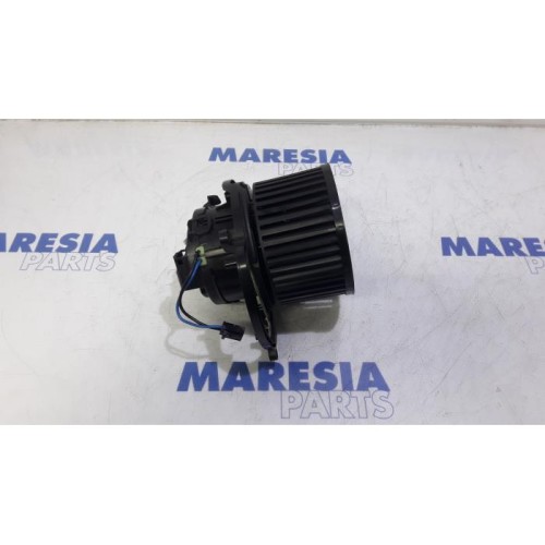 Renault - Megane - Heating and ventilation fan motor