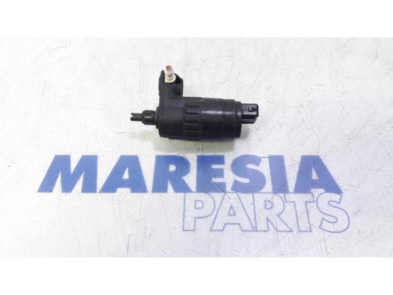 Alfa Romeo - Giulietta - Windscreen washer pump