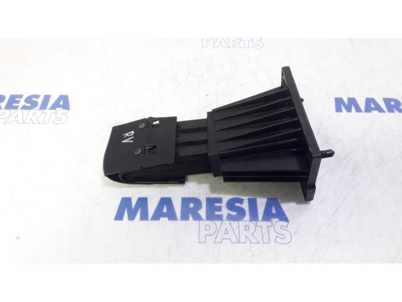 Alfa Romeo - Giulietta - Front bumper bracket, right
