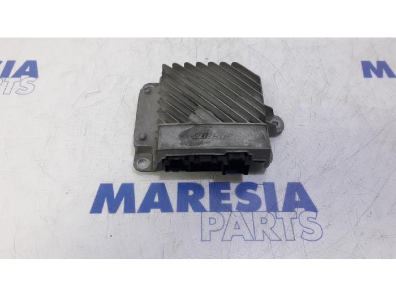 Renault - Megane - Radio amplifier