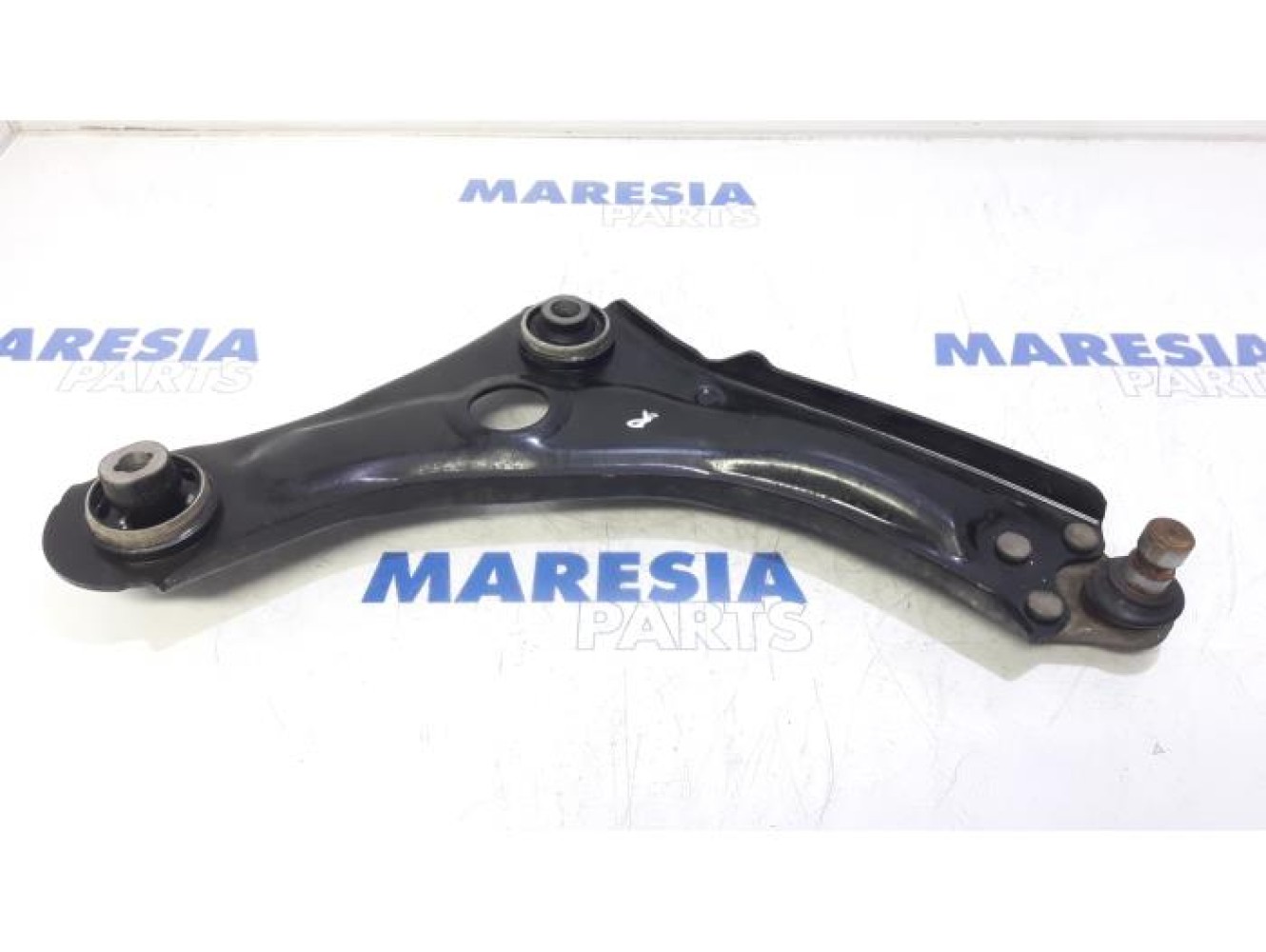 Renault - Megane - Front lower wishbone, right