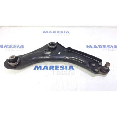 Renault - Megane - Front lower wishbone, right