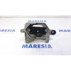 Renault - Megane - Engine mount