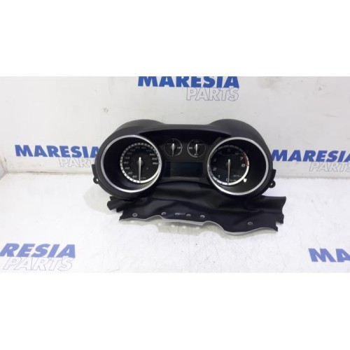 Alfa Romeo - Giulietta - Instrument panel