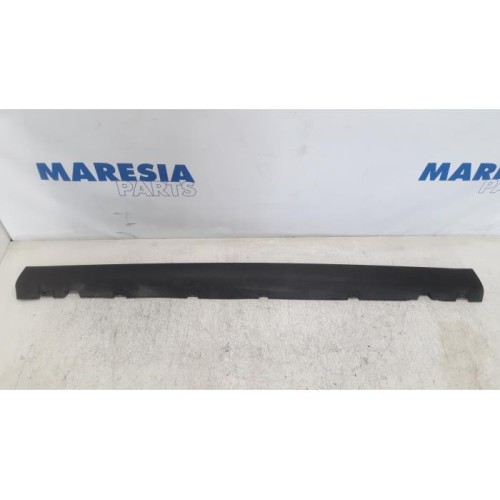 Citroen - C5 - Zijskirt links