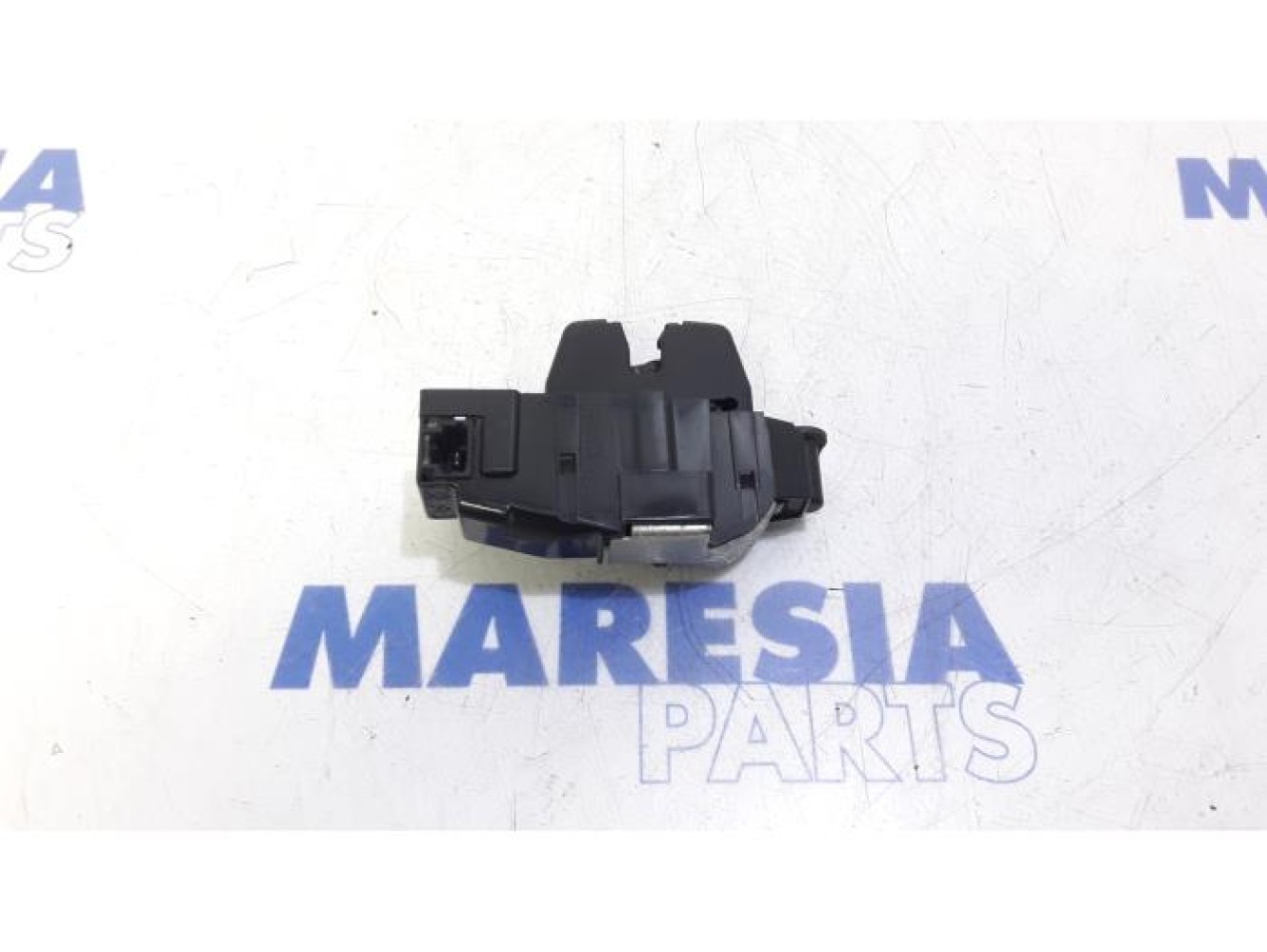 Citroen - C5 - Tailgate lock mechanism