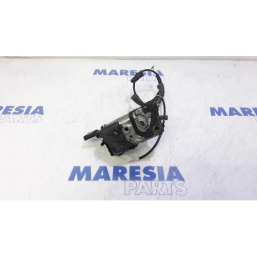 Citroen - C5 - Front door lock mechanism 4-door, right