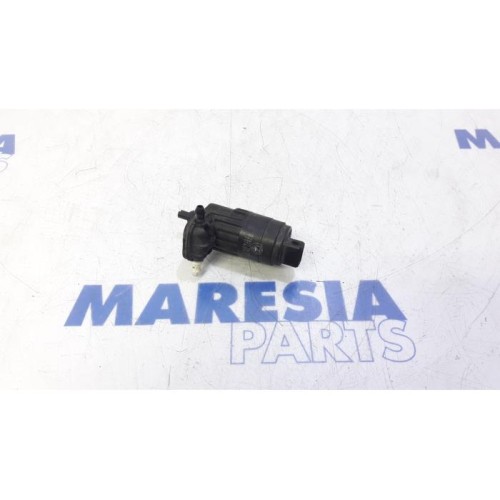 Alfa Romeo - Mito - Windscreen washer pump