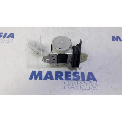 Peugeot - 107 - Rear seatbelt, right