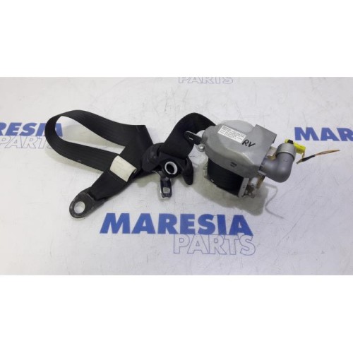 Peugeot - 107 - Front seatbelt, right