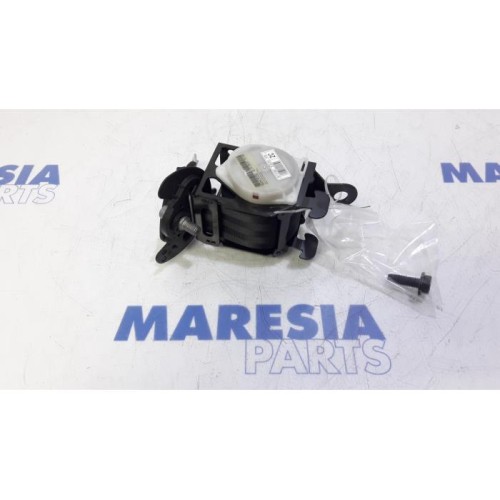 Citroen - C4 Picasso - Rear seatbelt, right
