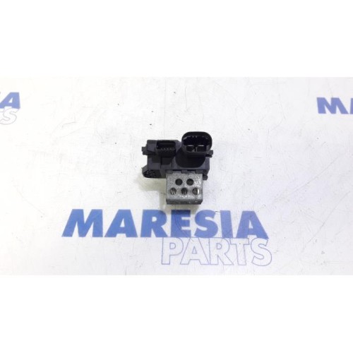 Citroen - C4 Picasso - Cooling fan resistor