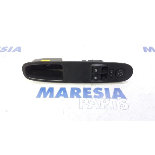 Fiat - Punto - Multi-functional window switch