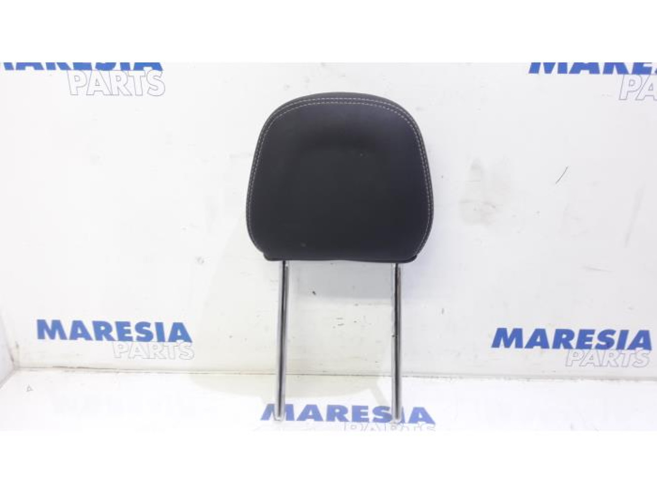 Peugeot - 2008 - Headrest