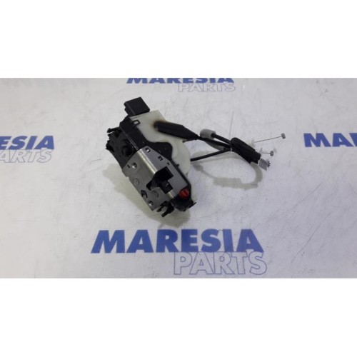 Peugeot - 2008 - Rear door mechanism 4-door, right