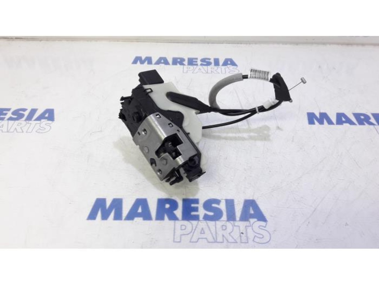 Peugeot - 2008 - Front door lock mechanism 4-door, right