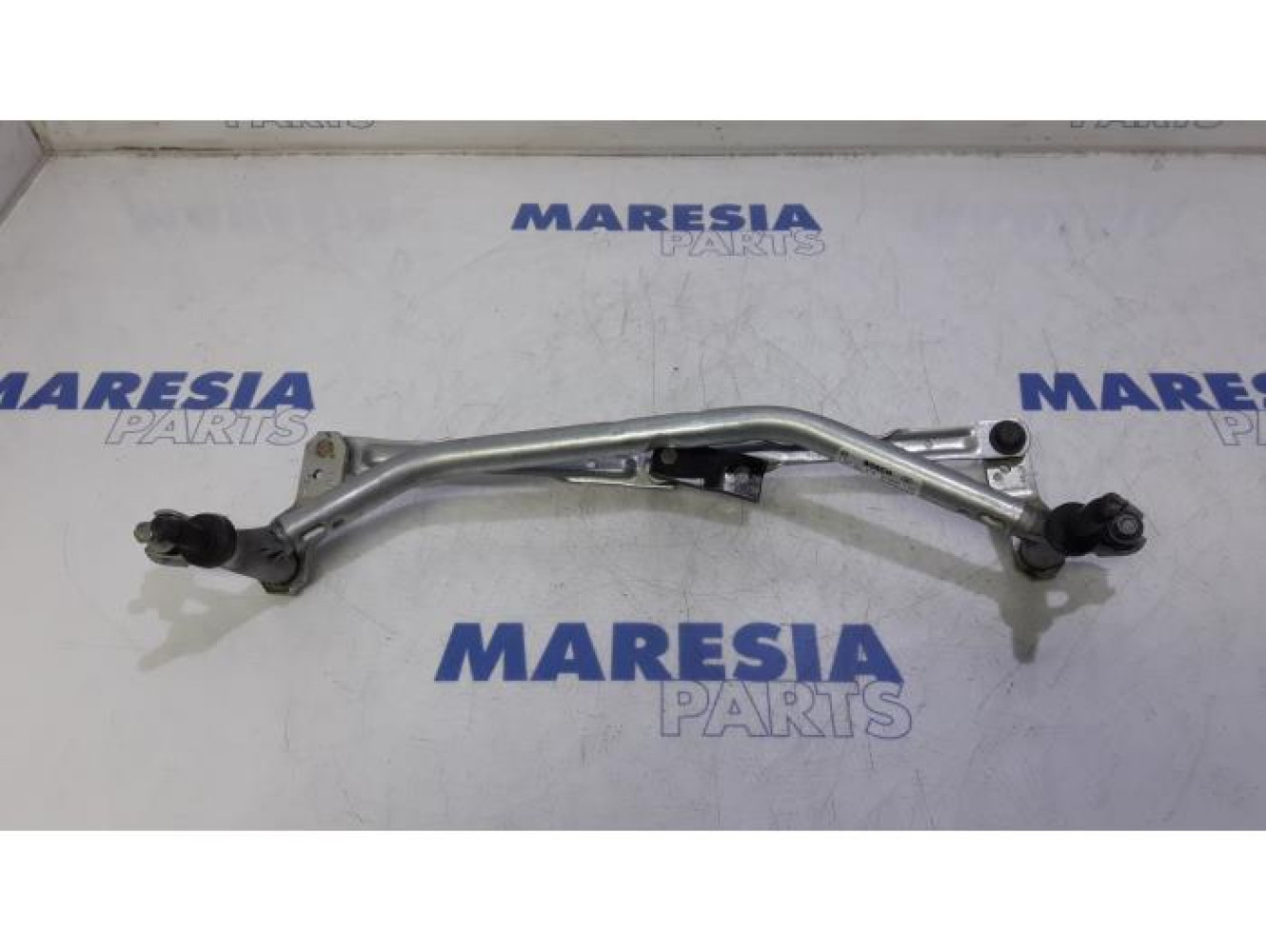 Peugeot - 2008 - Wiper mechanism